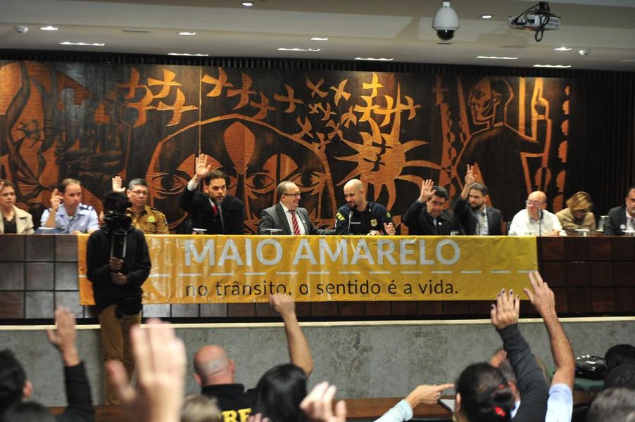 Maio Amarelo segunda foto