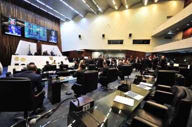Assembleia aprova projeto que regulamenta a produção e a comercialização de queijos artesanais no Paraná