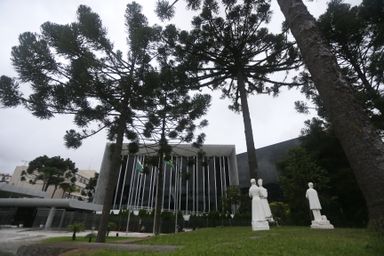 Deputados votam propostas que ampliam o efetivo da PM e alteram a estrutura de órgãos do Executivo