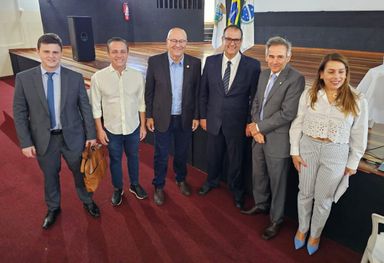 Em Santo Antônio da Platina, deputado Luiz Claudio Romanelli (PSD) destaca importância da interação de prefeitos com MP e TCE