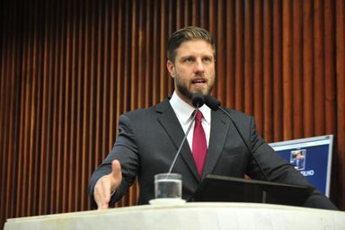 Venda de refinarias paranaenses pode resultar em 5 mil demissões no Paraná