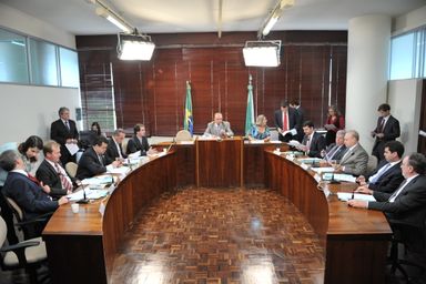 CCJ estende prazo para discussão de emendas a projeto de isenção de ICMS para óleo diesel