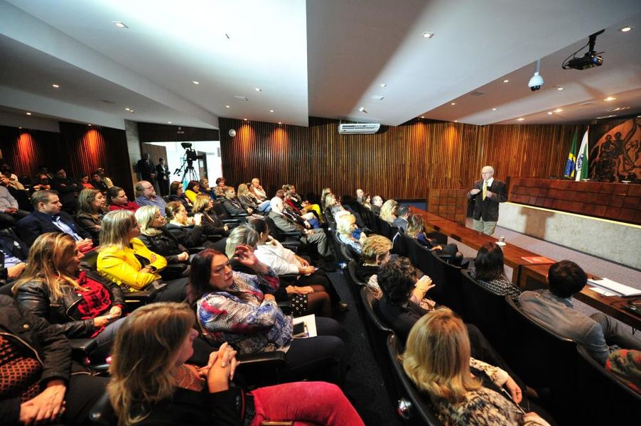 Longevidade e Felicidade - Palestrante: Dr. Ismael Lago
