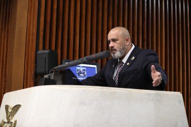 Após denúncias de deputado, Copel não votará reajuste para conselheiros
