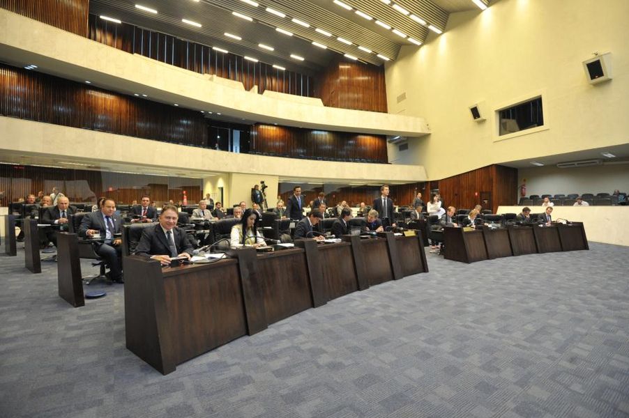 Visão geral do plenário durante a sessão desta quarta-feira (09).