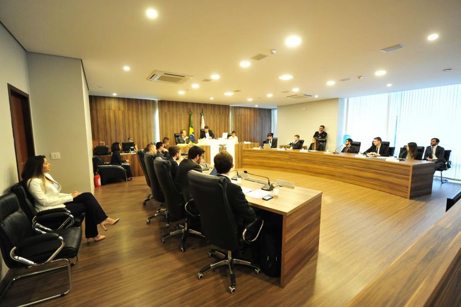 Reunião da CCJ do Parlamento Universitário