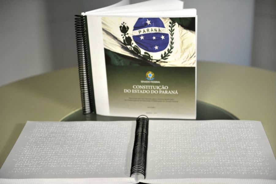 Constituição PR - braille