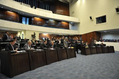 Projeto com regras mais rigorosas para o setor de combustíveis segue para sanção do Governo