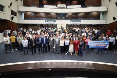 Deputado Moacyr Fadel (PSD) propõe medidas imediatas de apoio aos produtores de leite