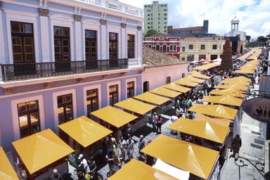 Projeto que reconhece a Feira do Largo da Ordem como Patrimônio Cultural e Turístico do Paraná avança na CCJ
