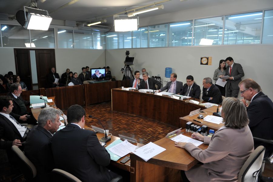 CCJ reunida para votação de dua mensagens governamentais e outras 29 proposições.
