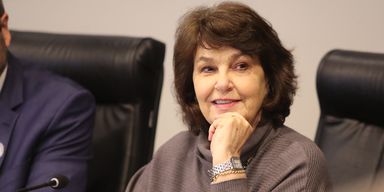Projeto de lei prevê a ampliação da campanha sobre endometriose no Paraná