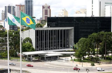 Assembleia recebe 13 projetos de lei do Poder Judiciário