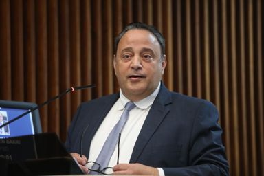 “A reestruturação das carreiras dos servidores não termina aqui”, afirma o líder do Governo na Assembleia