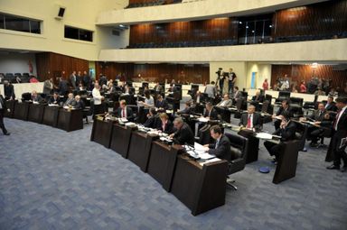 Deputados debatem projetos que asseguram novos direitos às gestantes