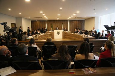 Pauta da CCJ para esta terça (25) tem PEC determinando piso para investimento em segurança pública