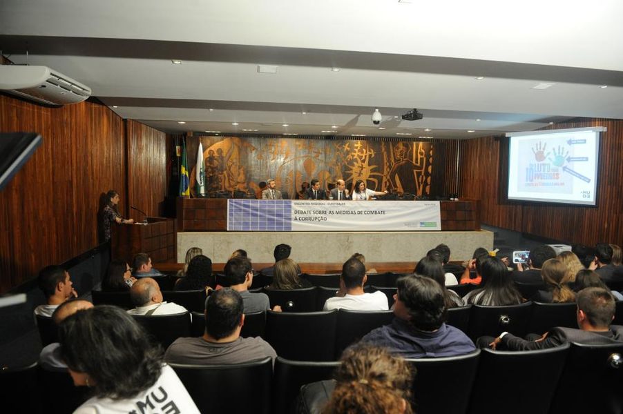 Debate - tarde