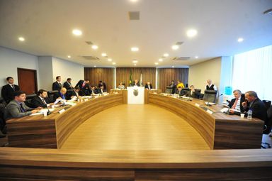CCJ faz sessão extraordinária nesta quarta-feira (13) para votar projeto que cria cargos no Teatro Guaíra