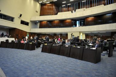 Deputados aprovam criação de rótulo com indicação de formas e locais para descarte de resíduos sólidos