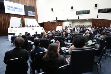 Comunicação PU 2025: 6ª edição do Parlamento Universitário supera expectativas dos organizadores