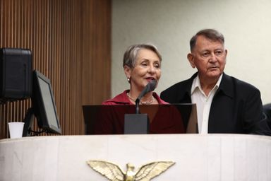 Assembleia homenageia casal que há 30 anos desenvolve trabalho de evangelização na Pastoral Familiar