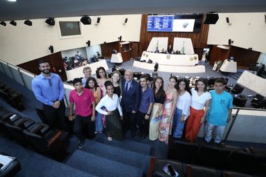 Parlamento Jovem de Loanda visita a Assembleia