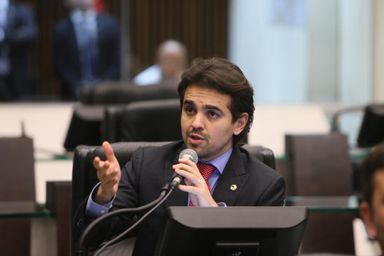 Empresas terão de informar os motivos da paralisação de obras pública