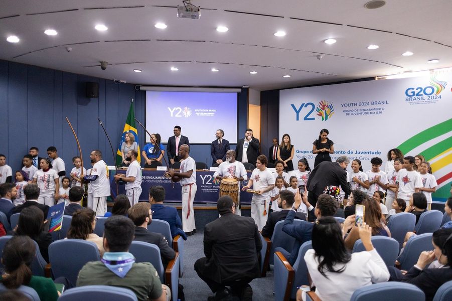 g20 youth ana julia