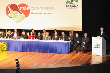 Rossoni afirma que Mãe Paranaense é um marco para a saúde do Paraná