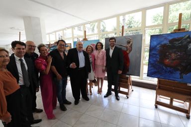 Exposição sobre o Dia Internacional da Mulher na Assembleia é visitada pelo prefeito de Curitiba