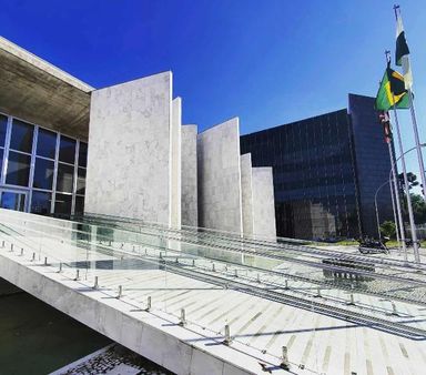 Projeto de lei proíbe nomeação de parentes de membros do TCE em cargos em comissão no Estado