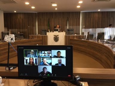 Em audiência pública, fisioterapeutas e terapeutas ocupacionais reclamam da alteração em carga horária e redução de salários