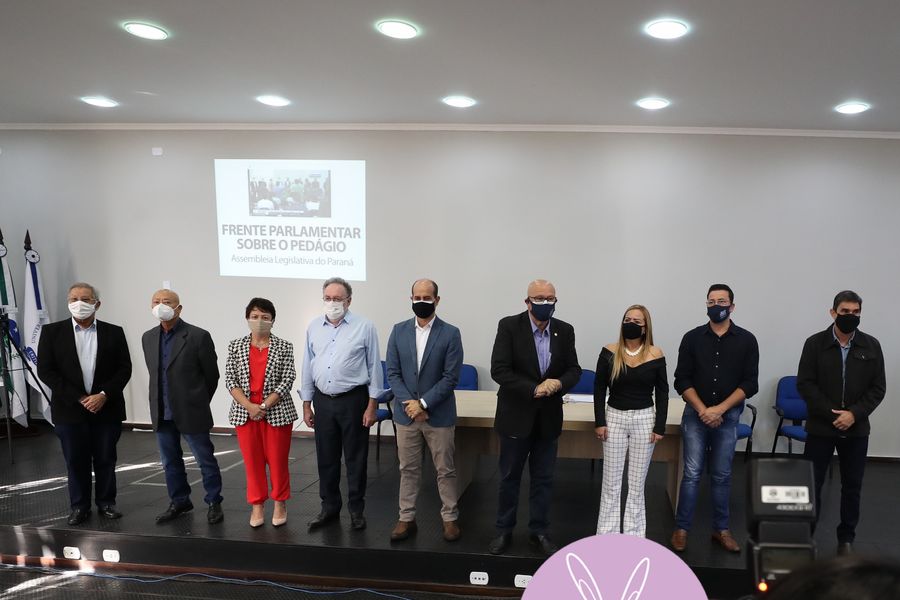 Deputados e autoridades locais