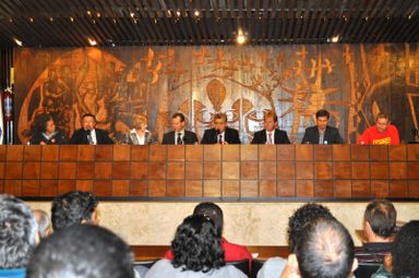 Paridade de votos e fim da lista tríplice para indicação de reitor é consenso em audiência pública