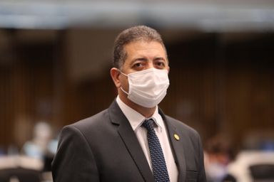 Deputado solicita que servidores portadores de moléstias graves sejam isentos da contribuição previdenciária