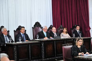 Presidente Traiano e deputados prestigiam a posse do novo presidente do Tribunal de Contas do Paraná