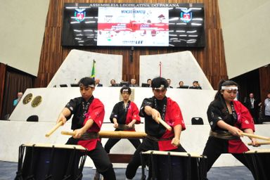 Homenagem a empreendedores nikkeis ressalta parceria entre Paraná e Japão