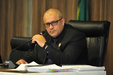 Deputado sugere que PMs da reserva assumam funções administrativas
