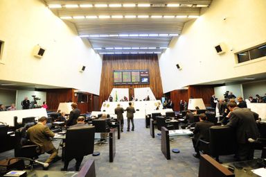 Exigência de autorização legislativa para renovação dos contratos de pedágio é aprovada em terceiro turno