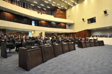Deputados aprovam projetos para regularizar a situação de entidades declaradas de utilidade pública