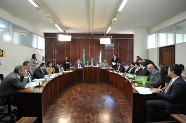 CCJ debate desmembramento de projeto do Governo que cria programas de parcelamento de débitos
