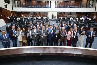 Código do Consumidor Paranaense é entregue formalmente ao Poder Legislativo