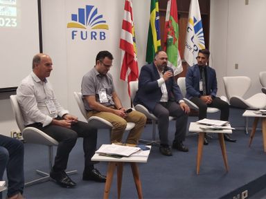 Em Blumenau (SC), deputado Artagão Júnior (PSD) palestra sobre os trabalhos do Bloco Parlamentar da Madeira