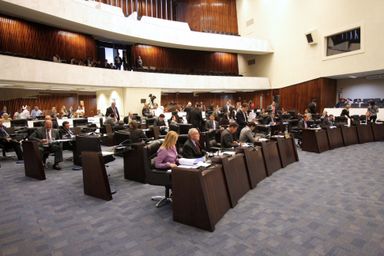 Legislativo aprova novas regras para convênios com municípios
