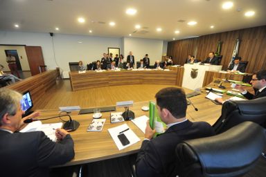 Projeto que isenta da tarifa morador do município sede da praça de pedágio passa pela CCJ
