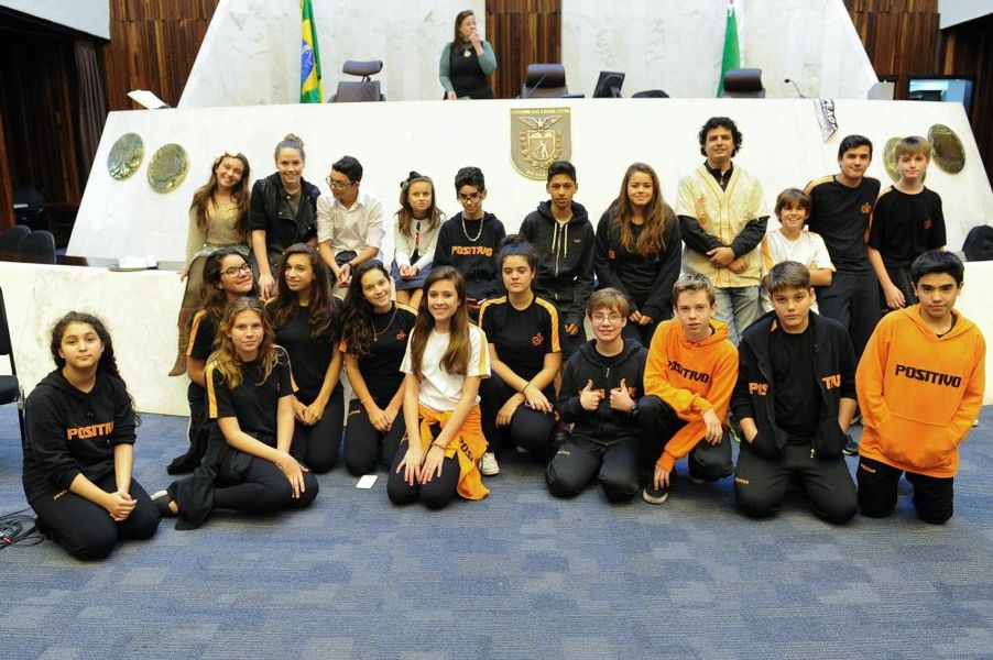 Visita alunos Positivo