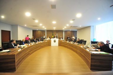 CCJ aprova projeto do Executivo que facilita punição por fraudes em bombas de combustível