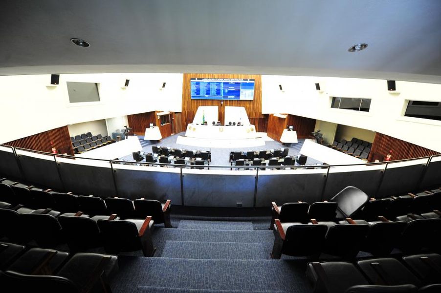 Projetos congela slários