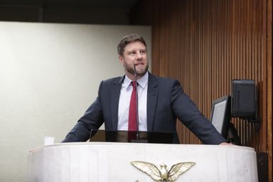 Deputado Requião Filho sugere implantar protocolo de proteção às mulheres