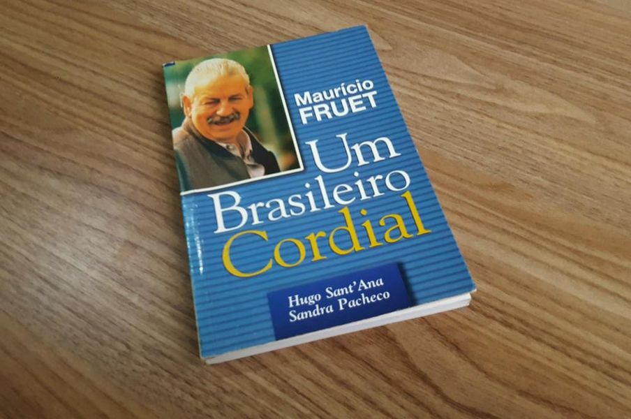 O livro "Maurício Fruet - Um Brasileiro Cordial" revela aspectos curiosos da vida do ex-deputado e ex-prefeito de Curitiba2